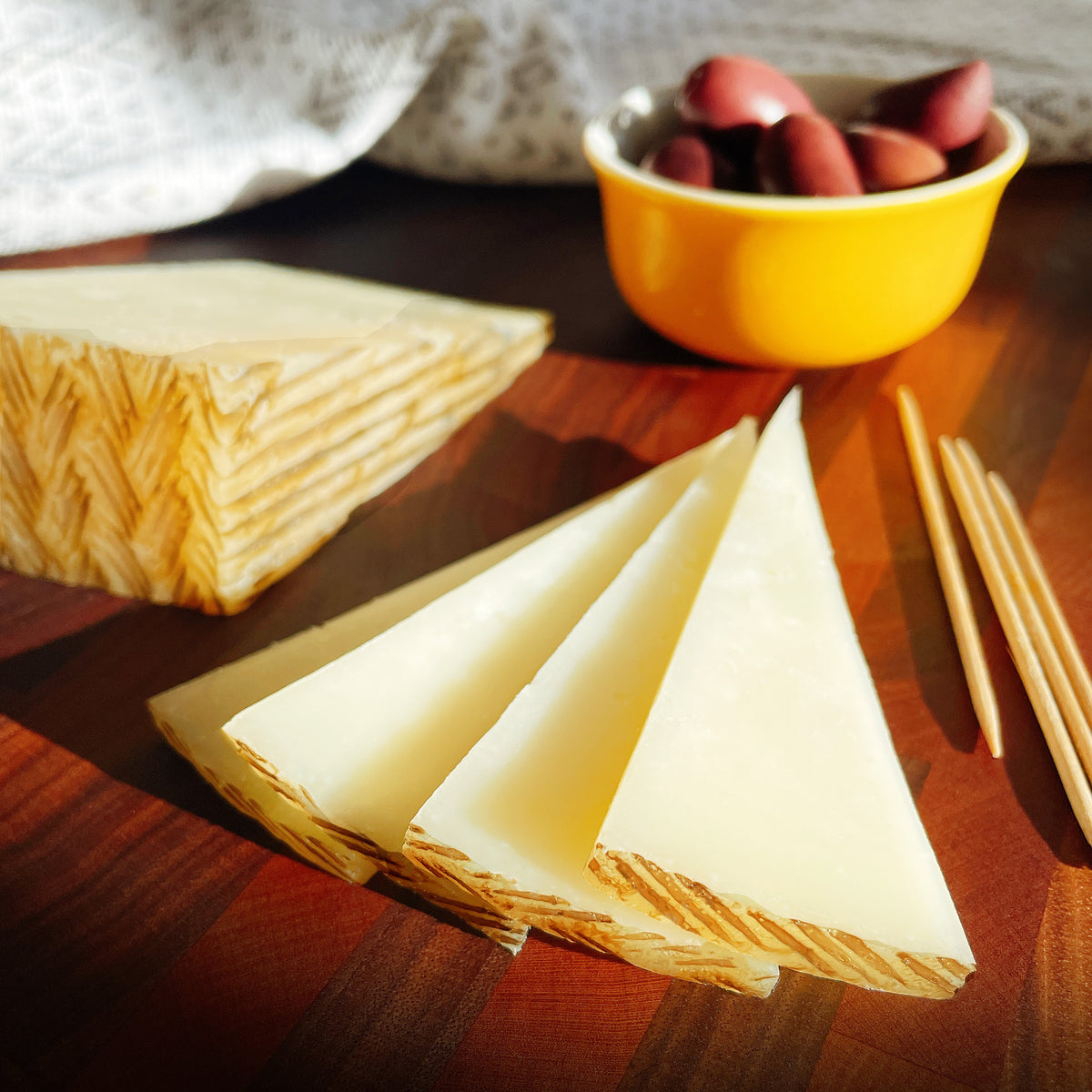 Manchego - a cheese with Protected Designation of Origin
